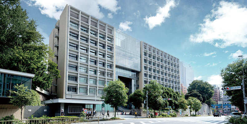 慶應義塾大学(徒歩8分/約590m)