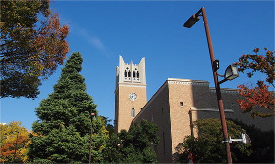 早稲田大学