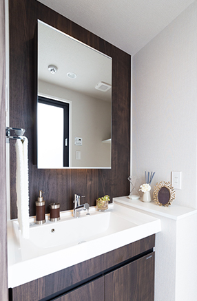 POWDER ROOM