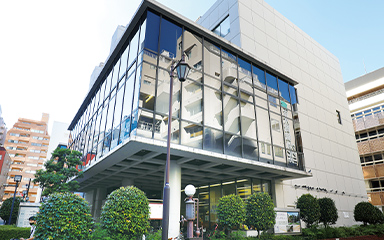 港区立三田図書館